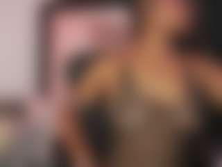 Live cam show with Alana - Small on Camsoda