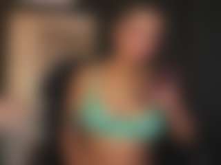 Spettacolo in cam dal vivo con Alana - Small su Camsoda