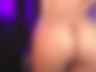 Alana's Live Sex Cam Show