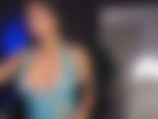 Live cam show with Alana - Black Shaved Pussy on Camsoda