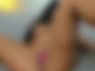 Live cam show with ColdQueen - MILF on StripNow