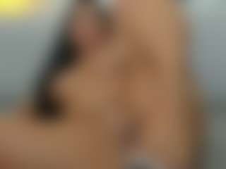 Live cam show with ColdQueen - Interactivetoy on StripNow