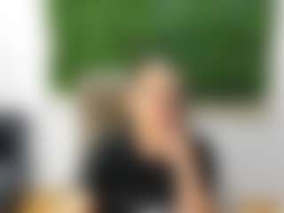 ColdQueen MILF webcam performer live streaming