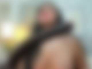 Live cam show with Hannah - Brown Hair on Cam Slut
