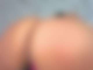 Live cam show with keyriss - Pornstar Small Tits on friskycurves.com