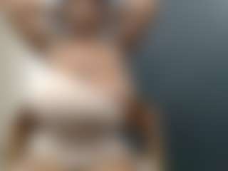 Live cam show with kat08 - Brown Eyes on Chatstar