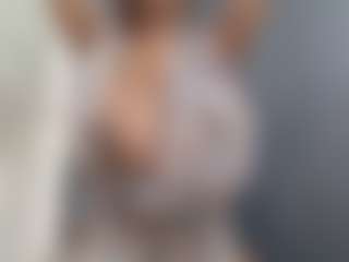 Live cam show with kat08 - Curvy on AdultVida.com