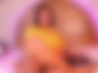 Live cam show with Molly - Black on studioflirtlive.com