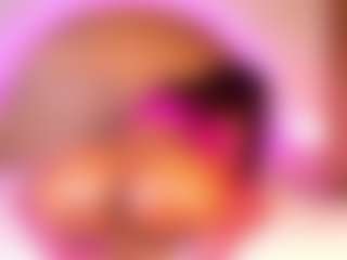 Live cam show with Molly - Brown Eyes Ebony on Stripli.com