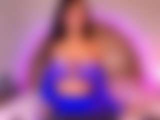 Live cam show with Molly - Gamer Curvy on SquirtSoMuch