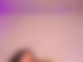 Live cam show with Molly - Ebony Toys on Soda Cam