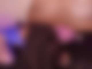 Live cam show with Molly - Bedroom Black on Hubzter Live