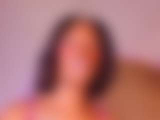 Live cam show with Molly - Black Shaved Pussy on sexylive.show