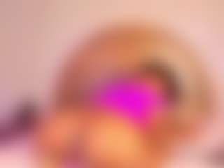 Live cam show with Molly - Big Tits on SinfulBabes