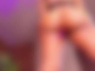 Live cam show with Molly - Big Tits on Camsoda