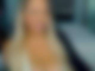 Live cam show with CASSSIDY - Tiny on Camsoda
