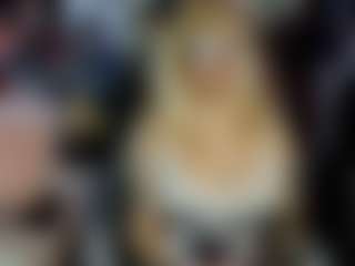 Live cam show with Abril Maria - Blonde Hair on AdultVida.com