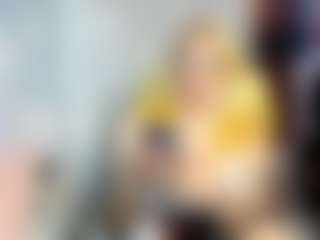 Live cam show with Abril Maria - Hairy Pussy Teen (18+) on nudelive.tv