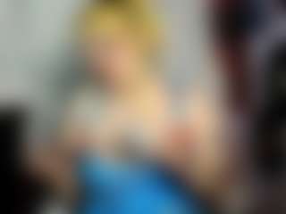 Live cam show with Abril Maria - Blonde Hair on Camsoda