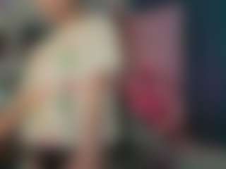 Cecilia Lion's Live Sex Cam Show