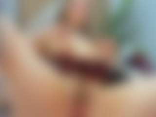 Live cam show with Persephone - Curvy on Camsoda
