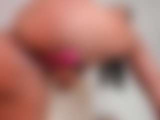 LAURA AMBER's Live Sex Cam Show