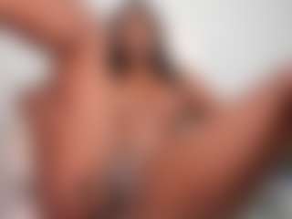 LAURA AMBER's Live Sex Cam Show