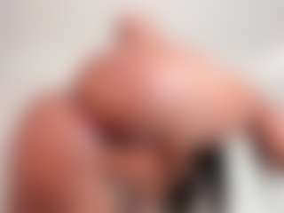 Live cam show with LAURA AMBER - Fetish Toys on Milfs Live