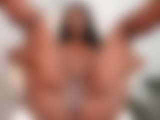 LAURA AMBER's Live Sex Cam Show