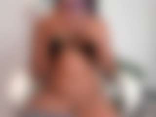 LAURA AMBER's Live Sex Cam Show