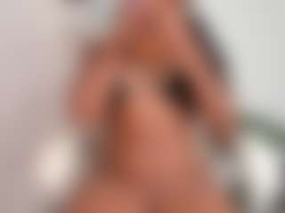 Live cam show with LAURA AMBER - Asshole on xxxlivecams.org