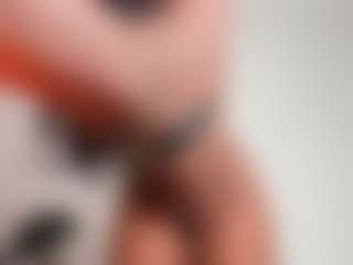 Live cam show with LAURA AMBER - Striptease on mypornchat.com