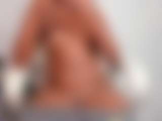 Live cam show with LAURA AMBER - Tease Ebony on Camsoda | colombia
