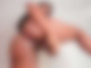 LAURA AMBER's Live Sex Cam Show