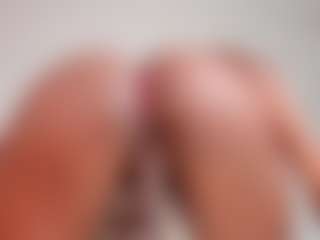 LAURA AMBER's Live Sex Cam Show