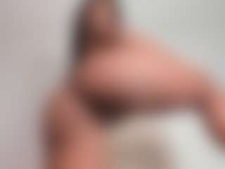 LAURA AMBER's Live Sex Cam Show