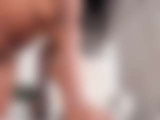 LAURA AMBER's Live Sex Cam Show
