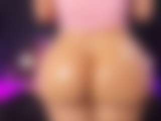ATINXNAUGTHY MILF webcam performer live streaming