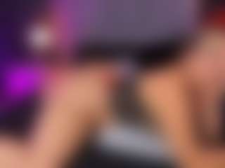 ATINXNAUGTHY MILF webcam performer live streaming