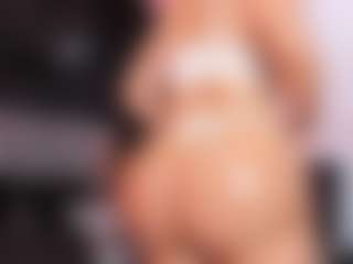 Live cam show with ATINXNAUGTHY - Latina MILF on Hubzter Live | colombia