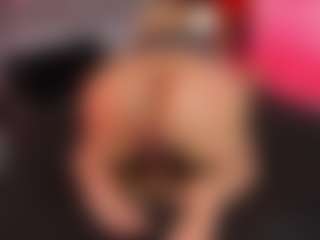 ATINXNAUGTHY MILF webcam performer live streaming