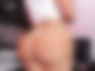 ATINXNAUGTHY MILF webcam performer live streaming