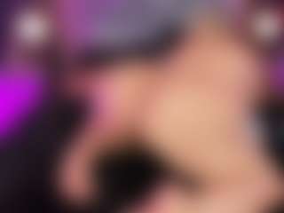 ATINXNAUGTHY MILF webcam performer live streaming