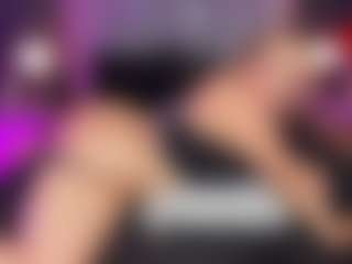 ATINXNAUGTHY MILF webcam performer live streaming