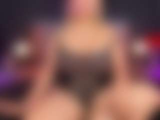 ATINXNAUGTHY MILF webcam performer live streaming