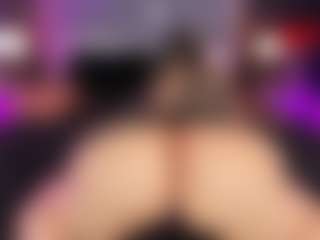 Live cam show with ATINXNAUGTHY - Fingering MILF on https://playwithruby.com