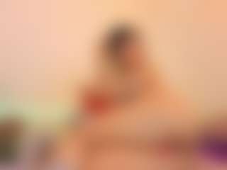 Live cam show with lupitalovee - Latex on CamClone