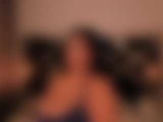 Live cam show with Alejandra - Thick on Stripli.com