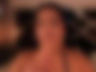 Live cam show with Alejandra - College Curvy on thefappeningchat.com
