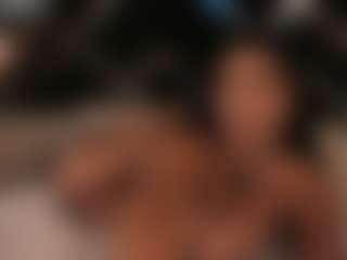 Live cam show with Alejandra - Spank on xDating